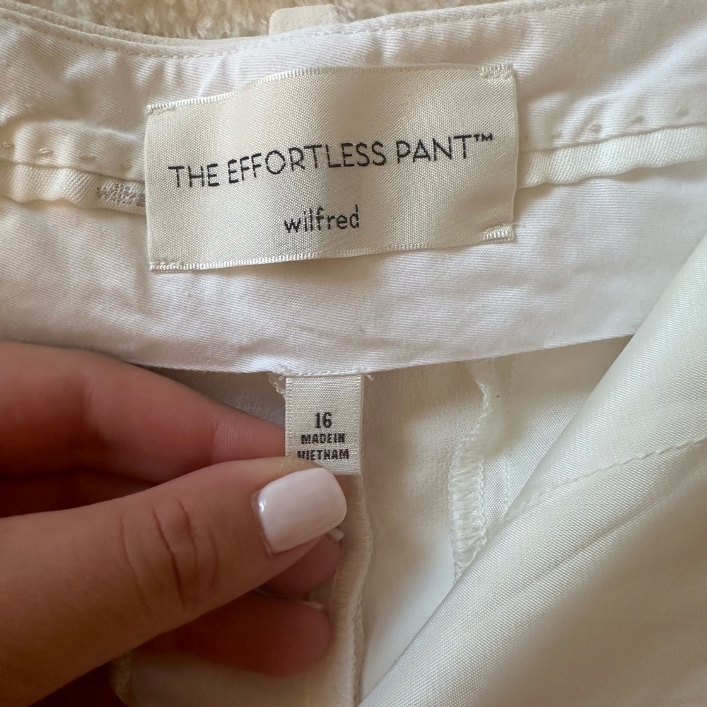 Aritzia Effortless Pant- Light Birch - Picture 4 of 4